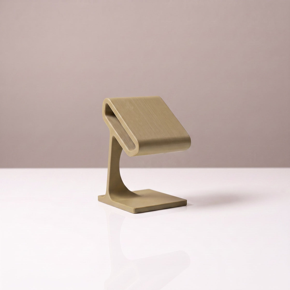 Solitaire watch stand in Olive, empty